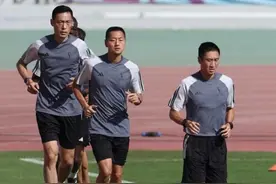 准备就绪！中国裁判员参加卡塔尔世界杯官方训练图片