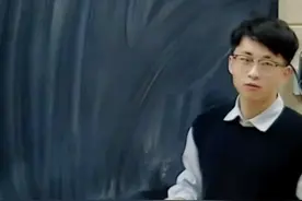 徒手画板书火了的山东教师：走红是机缘巧合，课堂才是我的主阵地图片