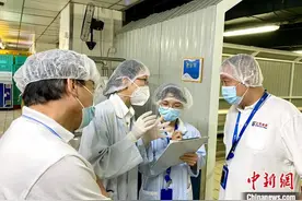 飞机上品尝京味鸭香 首都机场海关助力航空食品创新发展图片