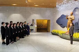 师生同讲移动思政课，争做最美奋斗者图片