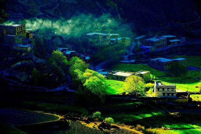 “香格里拉的源头”木里县天生一座珍稀动植物“博览园”｜卫星之眼见证凉山飞跃70年