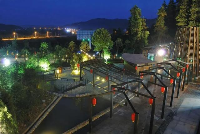 又双叒叕要降温了！开启今冬“第一泡”！