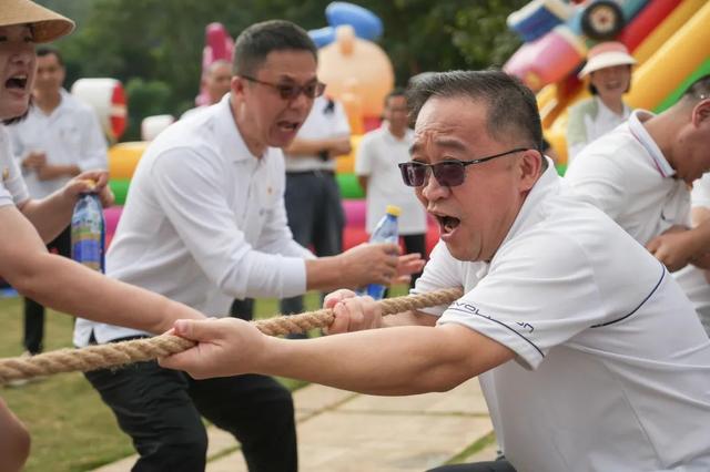 �������� �Ž����������������ſ�չ���⻧��ʵ���