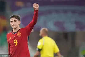 高颜值+能力出众，00后的他会是足坛下一个顶流吗图片