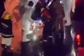 乌鲁木齐市一高层住宅楼发生火灾造成10人死亡视频封面