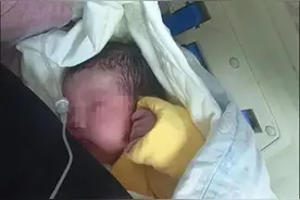 连生四女的宝妈第五胎产下男孩，望男方承担起家庭责任图片