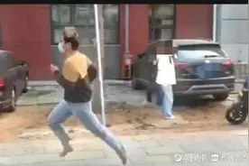 “为爱冲锋的勇士”是场闹剧！网传内容不实，当事人开直播道歉图片