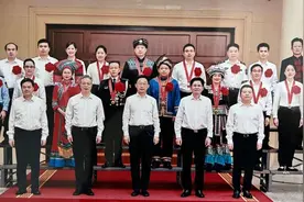 感受全国“人民满意的公务员（集体）”风采 |《人民公仆》（五）图片