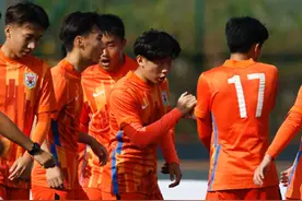 一日夺双冠！山东泰山U13队、U15队勇夺首届中国青少年足球联赛总决赛冠军图片