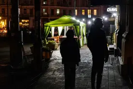 乌克兰遭空袭后全境缺电断电，扎波罗热核电站进入全面停电模式图片