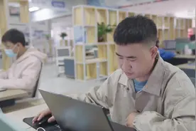 “90后”小伙做起了跨境电商图片