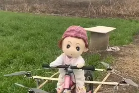 山东小伙自制飞天自行车，车头还安装了摄像头图片