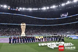 现场直击B费大爆发，葡萄牙2:0击败乌拉圭提前出线｜图集图片