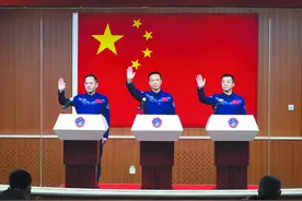 中国空间站建成在即，六位航天员相约“天宫”，神舟十五号承载航天雄心图片