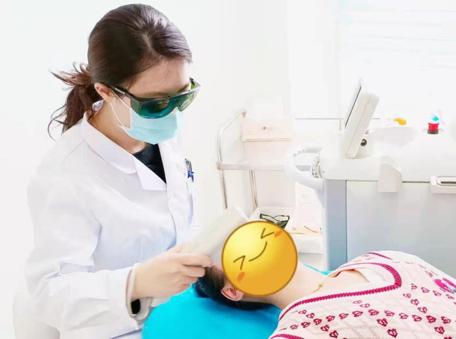 ��ҽҽ�������ȫ�ǣ�����ʱ�⣬һ������