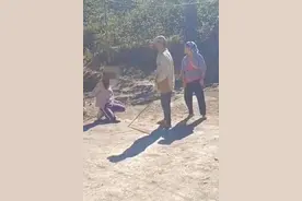 云南警方：网传女子被木棍殴打视频源自境外图片