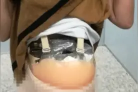 女子用硅胶假体扮孕妇进境，肚上绑藏两百余块CPU！被查获图片