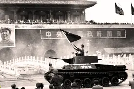 77年前的今天解放军坦克部队诞生！揭秘第一辆坦克“功臣号”的传奇视频封面