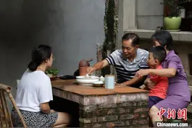 广东潮州工夫茶艺：21式演绎完整茶道图片