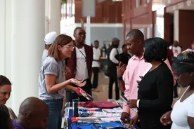 人类能攻克艾滋病了吗图片