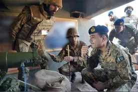 巴基斯坦新任陆军参谋长视察克什米尔回怼印度：将保卫每一寸土地图片