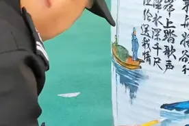 高手在民间！山东淄博一幼儿园保安大叔在废弃滚筒上写诗作画图片