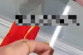 3个未成年人到金店卖黄金，女老板：要卖找恁妈来图片