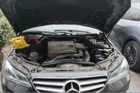 居家十余天，车都打不着火了！道路救援“搭电”最忙活图片