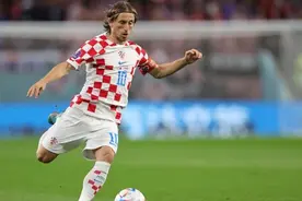 带领400多万人口小国的球队打进世界杯八强，37岁的莫德里奇仍然在奔跑图片