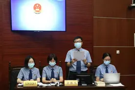 下个软件测颜值？小心有人在盯着你的人脸信息图片