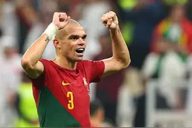 通“晓”世界杯｜39岁283天佩佩成世界杯淘汰赛最年长进球者图片