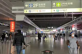 落实新十条丨直击虹桥火车站、机场：商务人士称“方便多了”图片