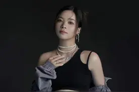 杭州33岁准妈妈怀孕36周坚持健身，她说对自己和宝宝都有好处，但别盲目模仿图片