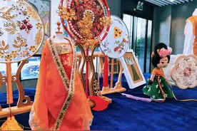 和田有画说！哇，这个学校的美术馆里有一场“国风动漫汉服”展图片