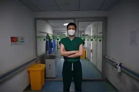 钟鸣：咬牙挺过可能出现的感染高峰，社会生活将归于正常图片