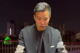 湖北小伙辞职后摆摊创业 靠“彩虹圈”最高日收入一万三图片