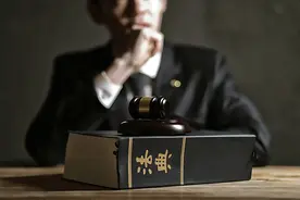 警惕！银行卡别随便借给他人，当心或涉嫌犯罪图片