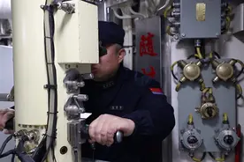 紧张时刻！遭外国反潜机持续跟踪搜索，我潜艇艇长做了个紧急决定图片