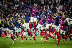 射手卡｜凯恩射点又失点赛后泪洒球场，神龟姆巴佩笑成表情包图片