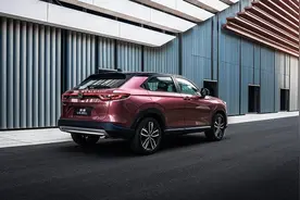 新车盘点 | 比亚迪护卫舰07正式上市 奔驰发布最强S级轿车图片