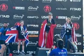 终点20米前逆转，中国小勇士斯巴达世锦赛首夺冠图片