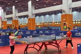 450名选手PK！深圳福田杯全国青少年乒乓球公开赛举行图片