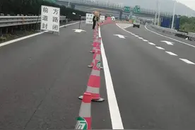 今天开始，上三高速4天3夜封闭施工，请绕行图片