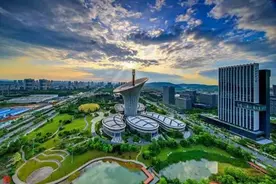 光谷企业家日丨谋定后动！光谷新型显示产业发力千亿集群图片