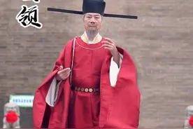 长沙七旬老人汉服变装 弘扬传统文化惊艳众人图片