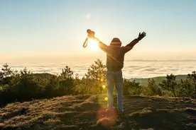 夜读｜忽然很想到处走走图片