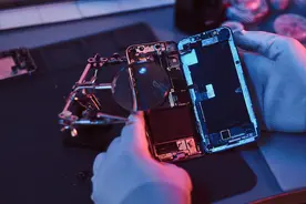 线上李鬼、线下狠贵！揭秘手机维修“连环套”图片