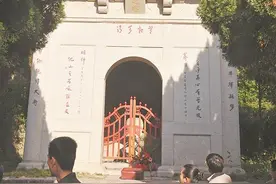 弘一法师：从“二十文章惊海内”到“为人天师”图片
