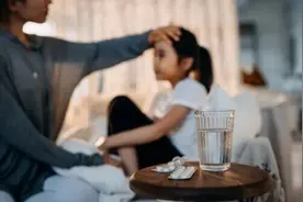 孩子感染后持续高烧怎么办？物理降温要注意什么？专家详解图片