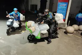 运力紧张怎么破｜下午2点半小哥没吃上饭，小哥节呼吁，超时了请多点理解图片